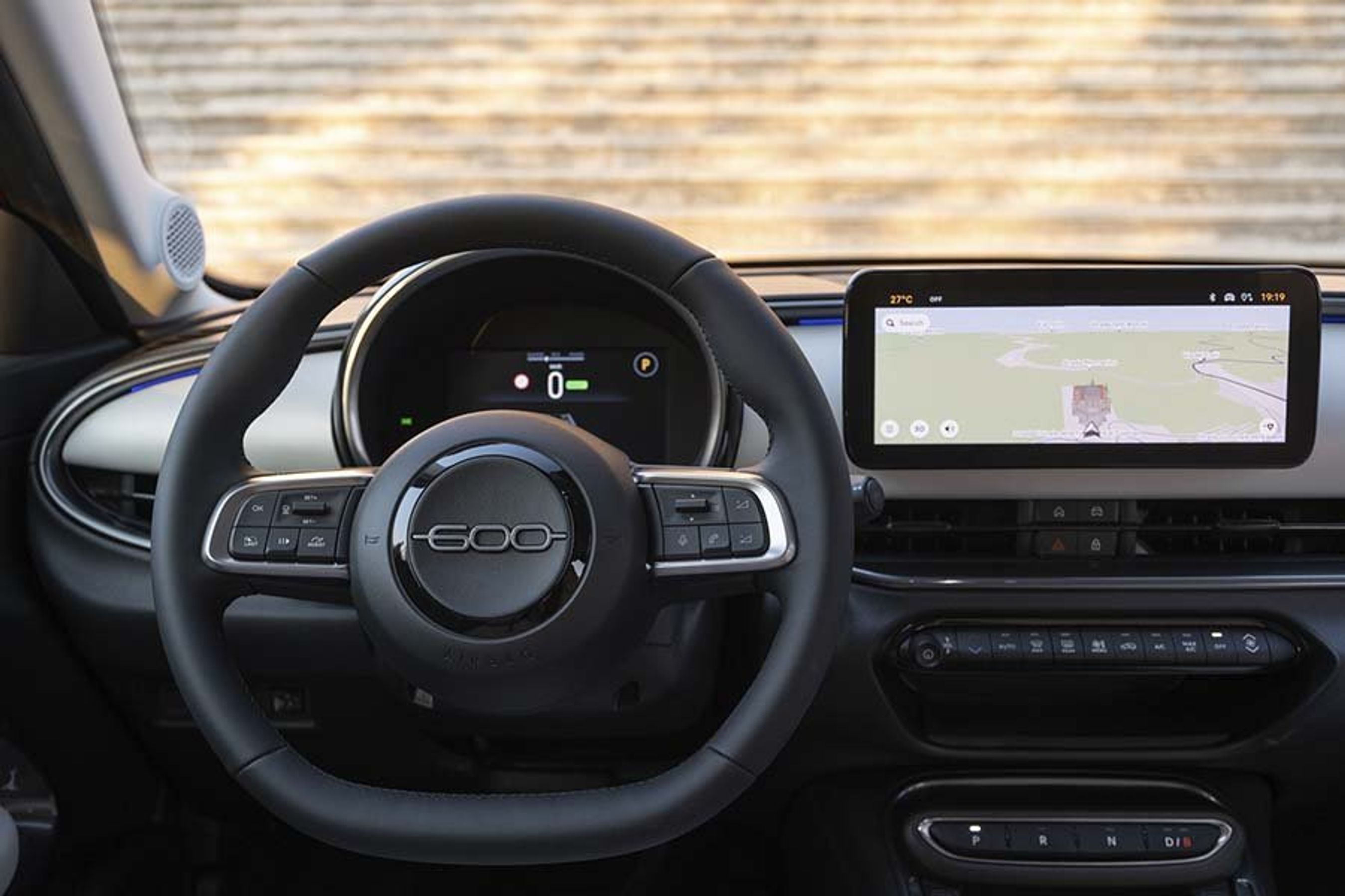 Kabinen i en Fiat 600e.