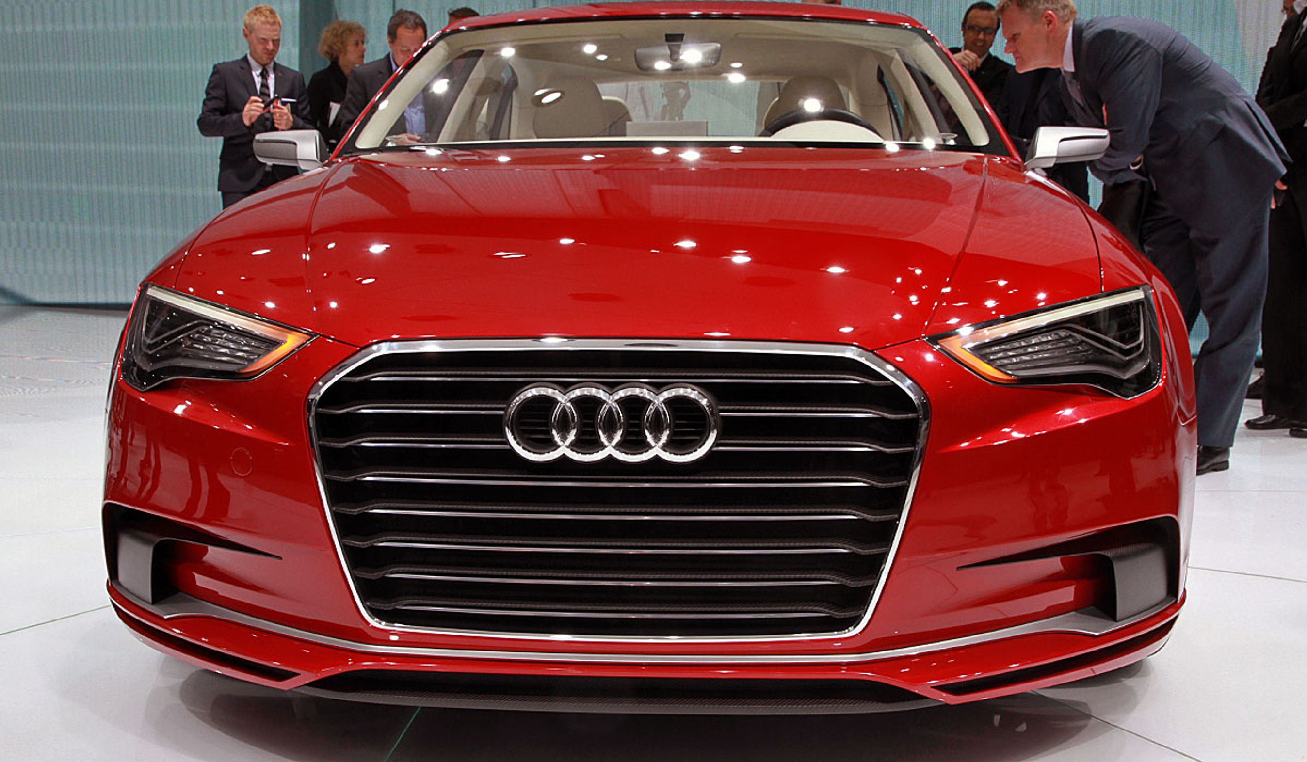 Konceptudgaven af A3 fra sidste år (som var en sedan), havde en grill, der svarer til produktionsudgaven, dog nu lidt mere afdæmpet og nu med plads til nummerplade.