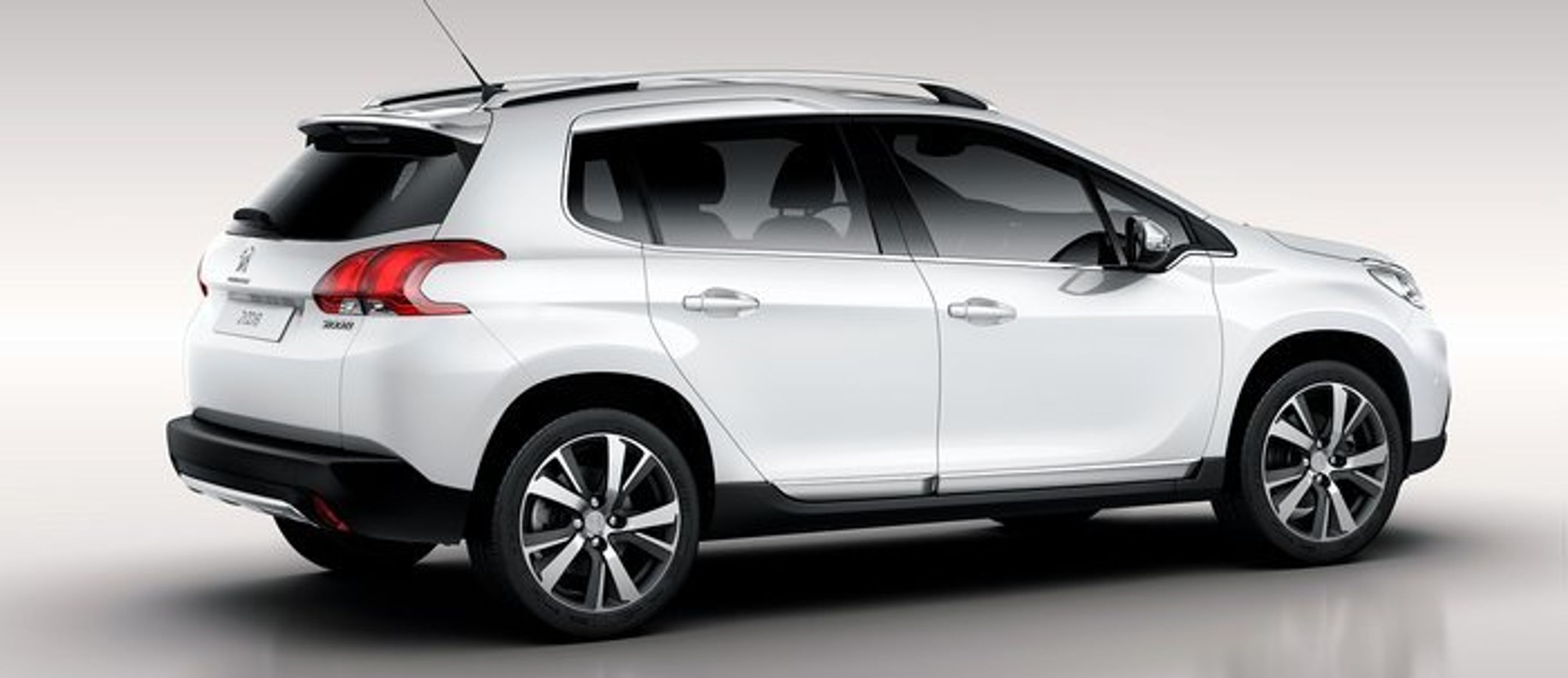 Anden generation af Peugeot 2008 er en tidlig forårsnyhed. Lidt efter kommer en eludgave.