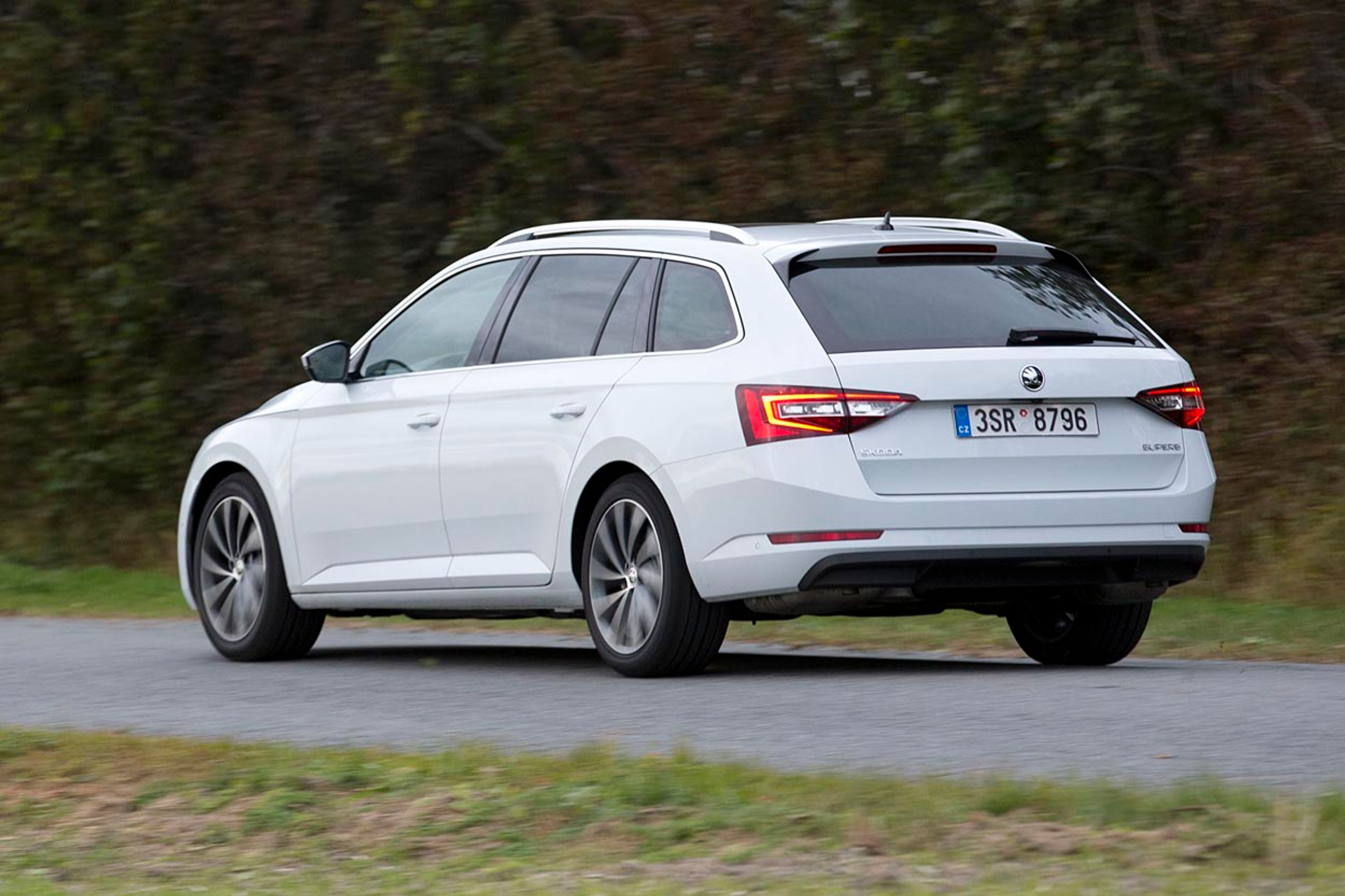 Skoda Superb er netop kommet som stationcar og byder dermed på plads i stor stil. Prisen for stationcarudgaven er endnu ikke offentliggjort. Foto: Karsten Meyland Lemche, FDM