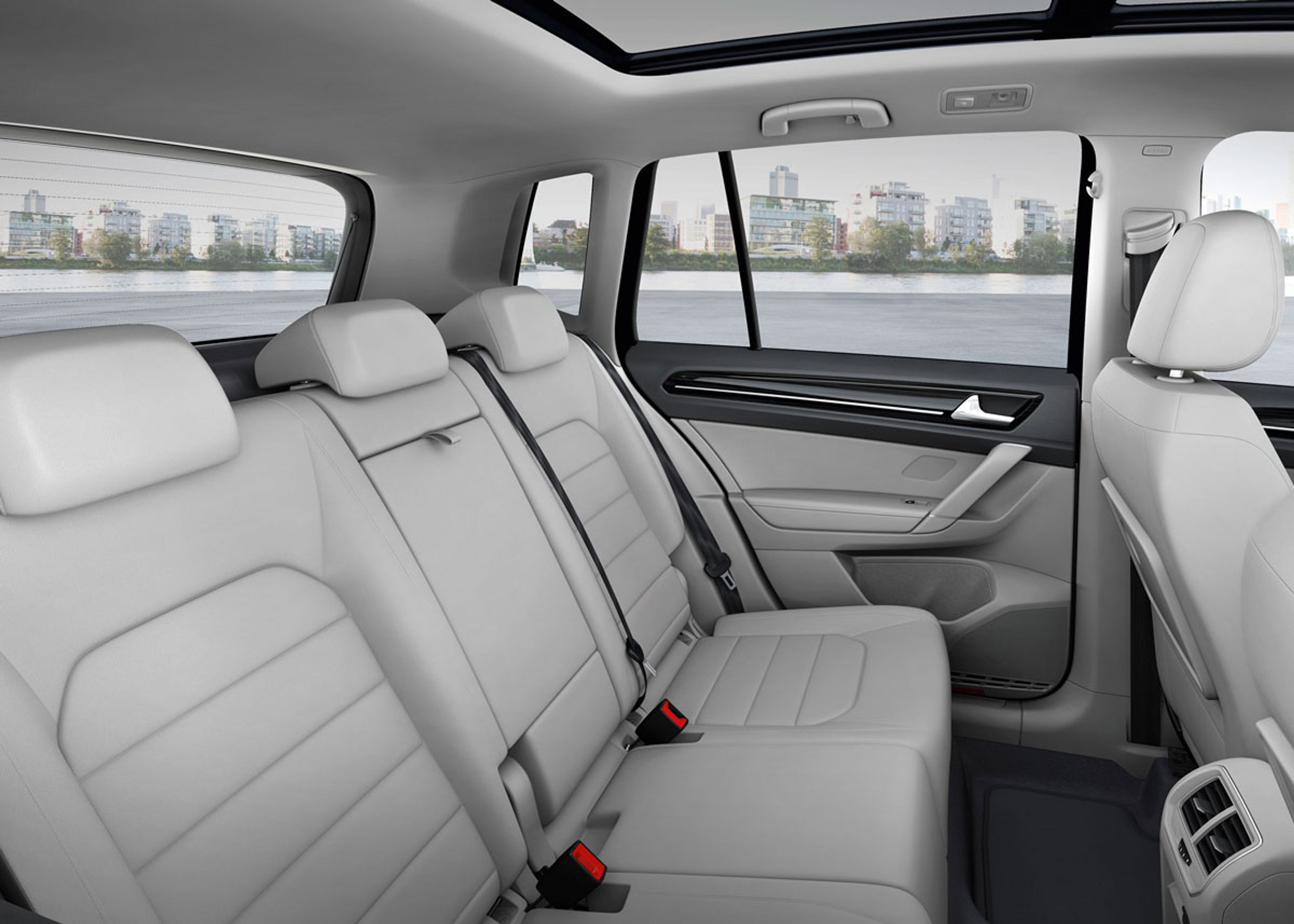 Bagsædet kan justeres 18 cm i længderetningen.