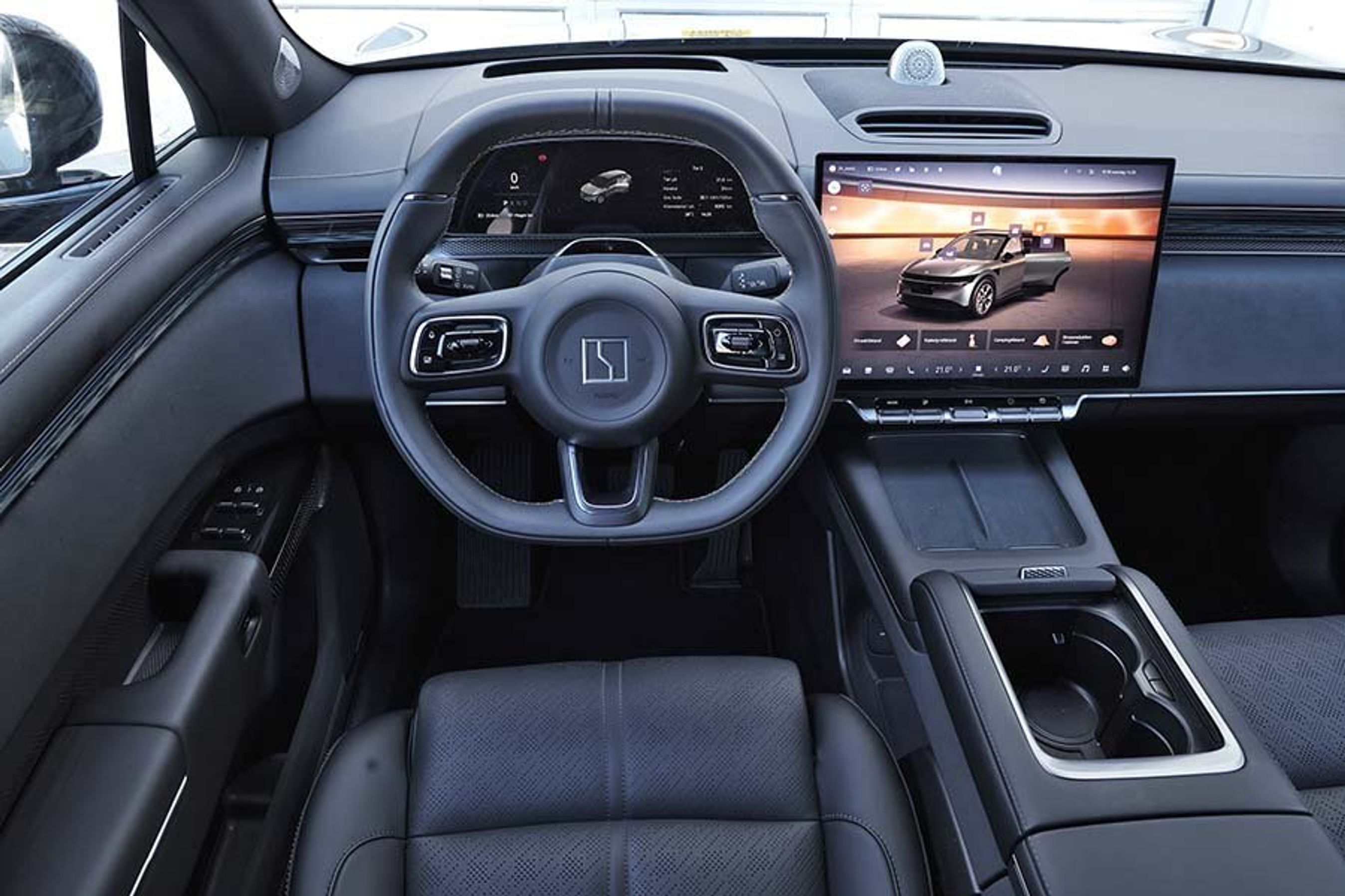 Førerplads i en Zeekr 7X