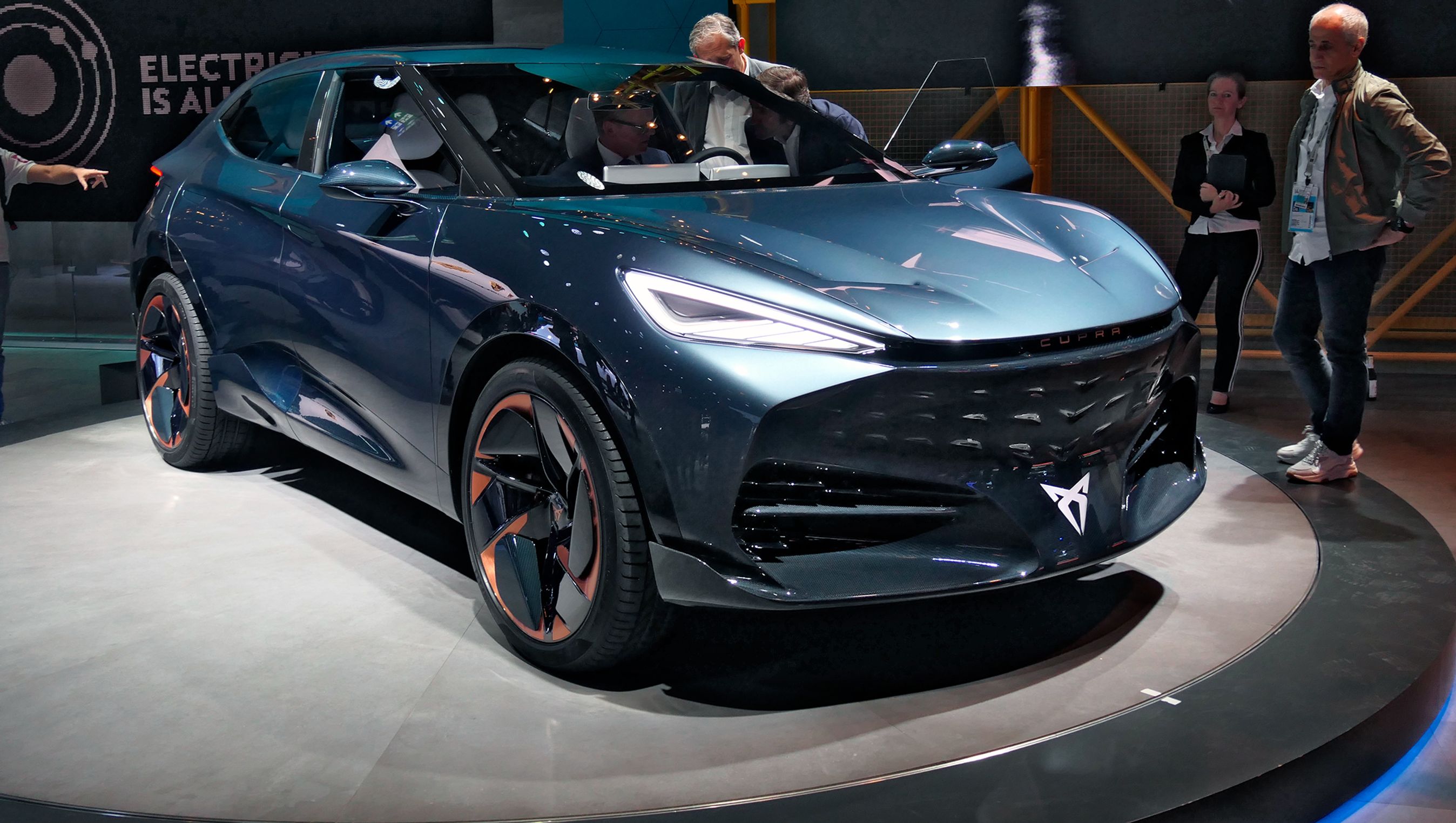 Cupra Tavascan er en ren elbil.