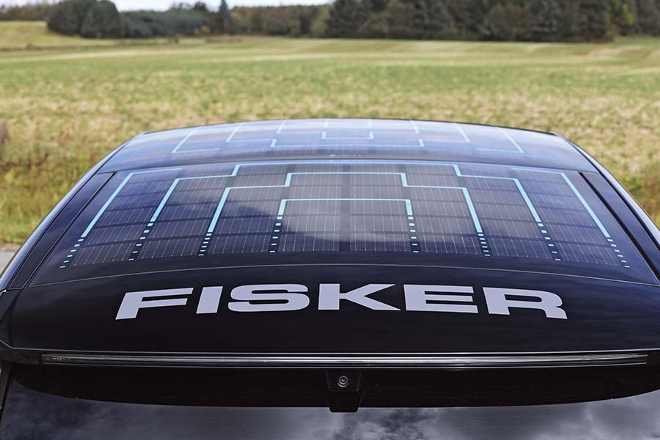 Solceller i taget på en Fisker Ocean.