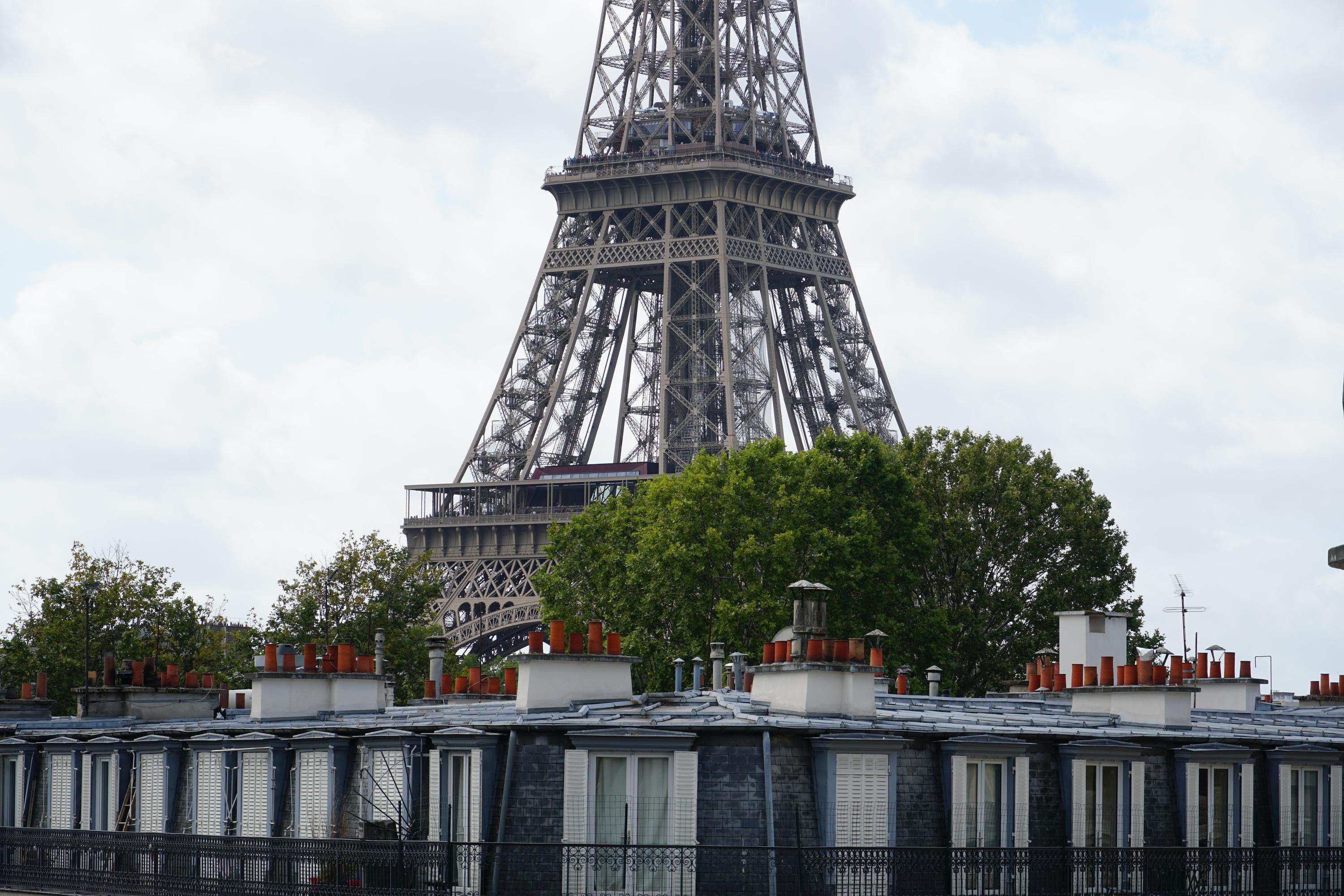 The view of the Eiffel Tower from the top of the stairs next to Palais de Tokyo