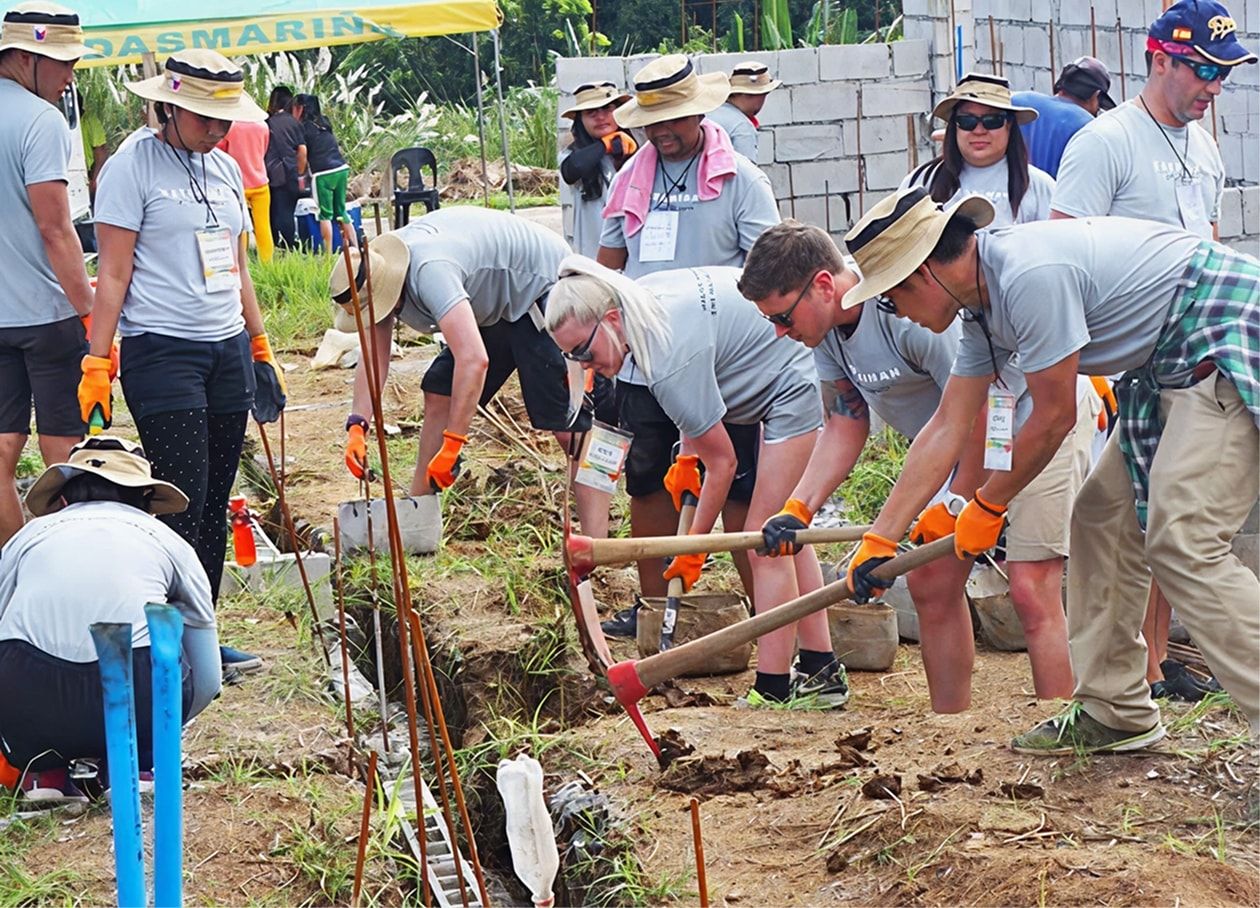 Volunteers Homebuilding