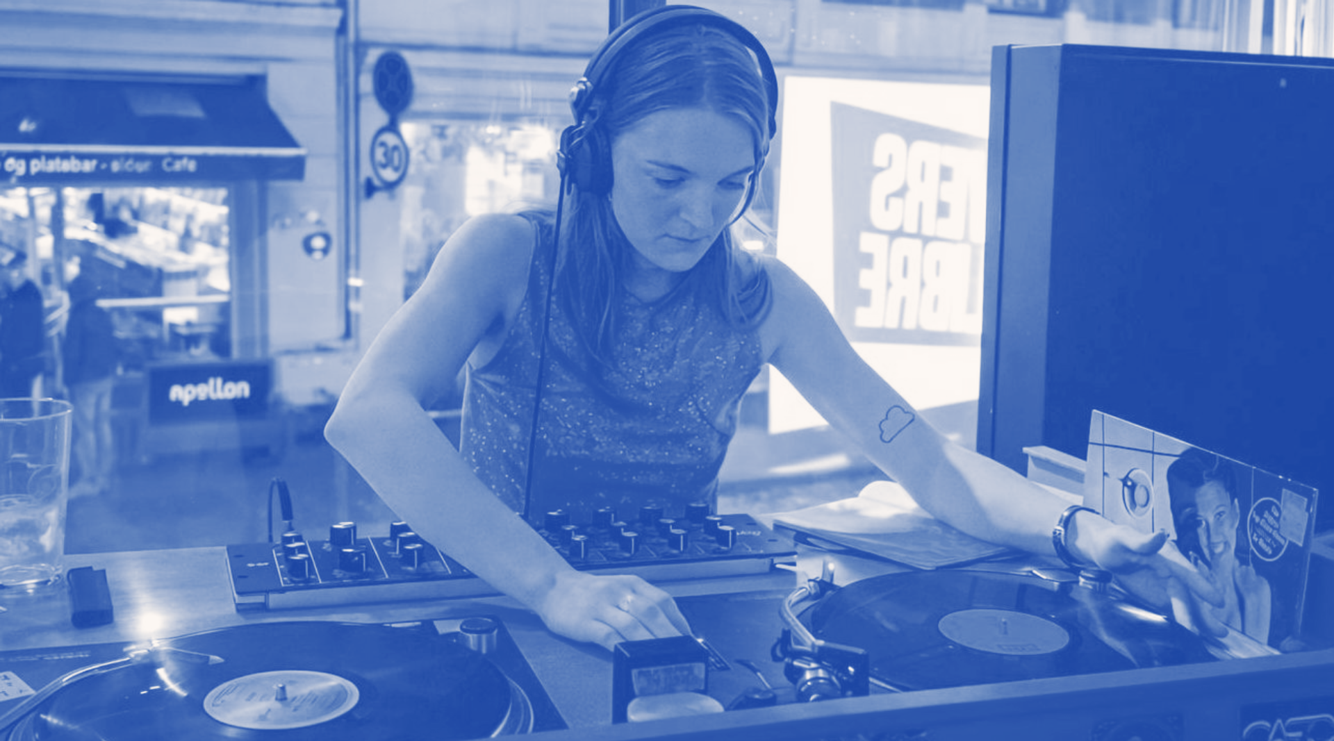 Vinyl DJ Workshop with Emili Carin Rønning