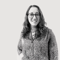 Photo of Rebecca Heller