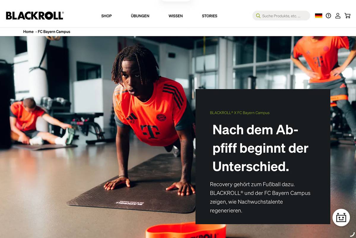 Screenshot der BLACKROLL-Website mit Kampagnenfoto und der Headline „Nach dem Abpfiff beginnt der Unterschied.“