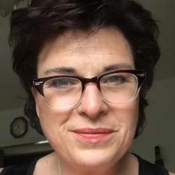 Photo of Prof. Lindsay MacFarlane