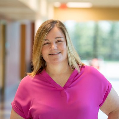 Photo of Prof. Erin Oner