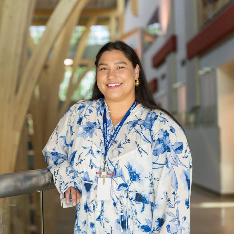 Photo of Prof. Shanna Annes