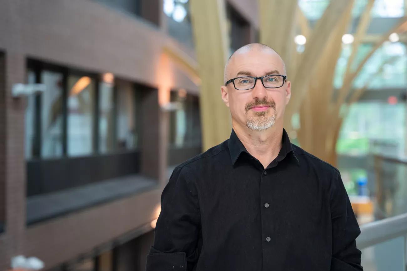 Photo of Prof. Ian Scott