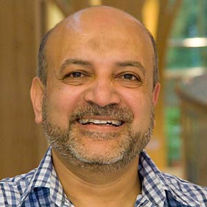 Photo of Prof. Arif Raza