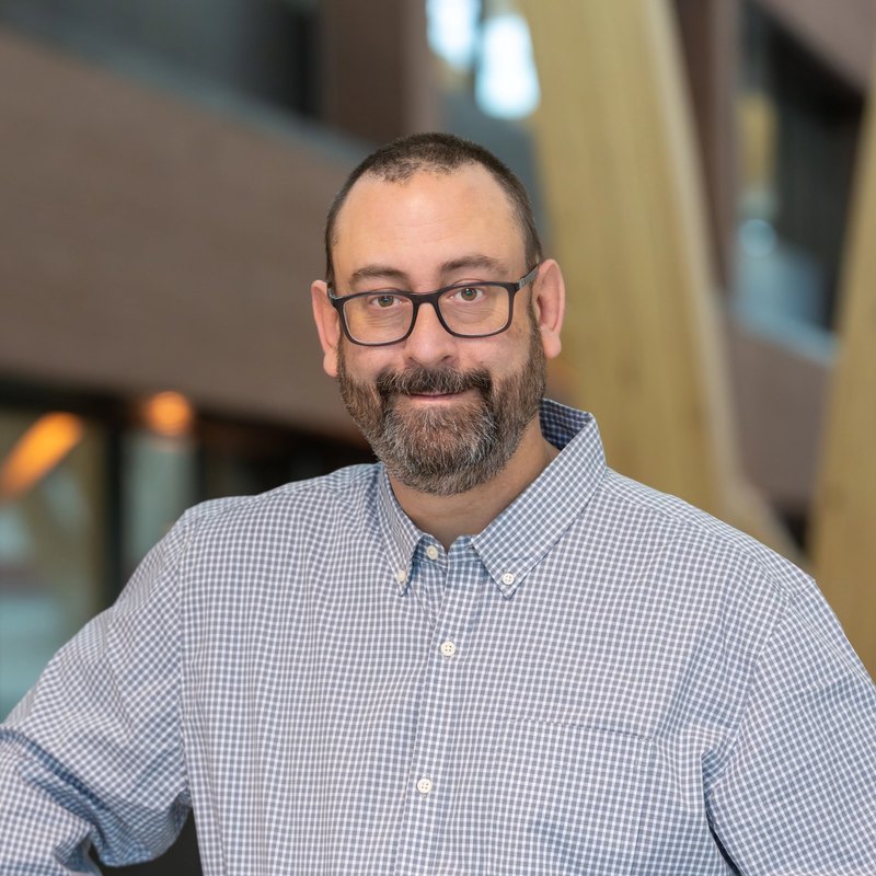 Photo of Prof. Kevin Element