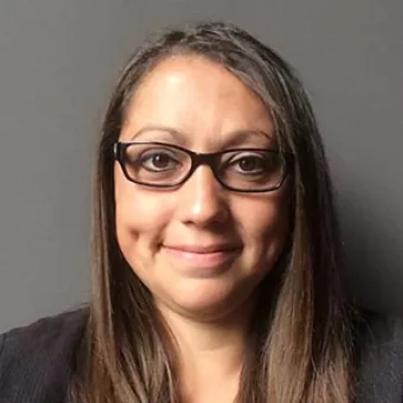 Photo of Prof. Amanda Sundell