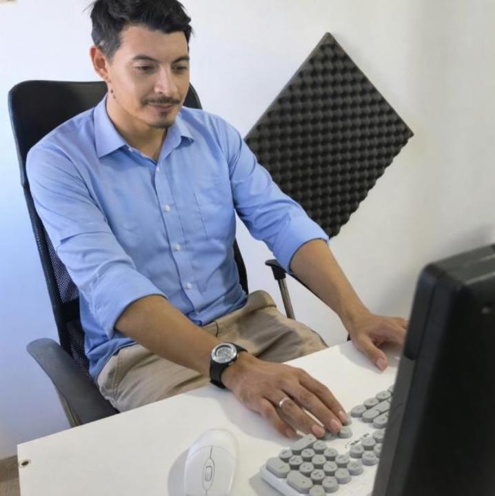 Representante Martín Hernández