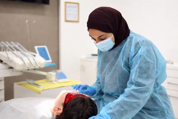 Healthy Gums Before Veneers, Root Canal & Dental Implants in Dubai