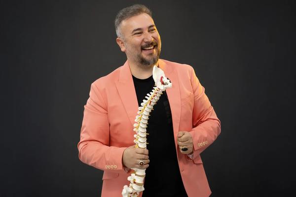 Dubai’de En İyi Boyun Ağrısı Tedavisi: Uzman Görüşüyle En İyi Omurga Merkezi Rehberi