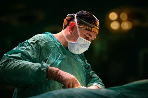 Best Back Pain Treatment in Dubai: Causes, Instant Relief & Advanced Spine Care