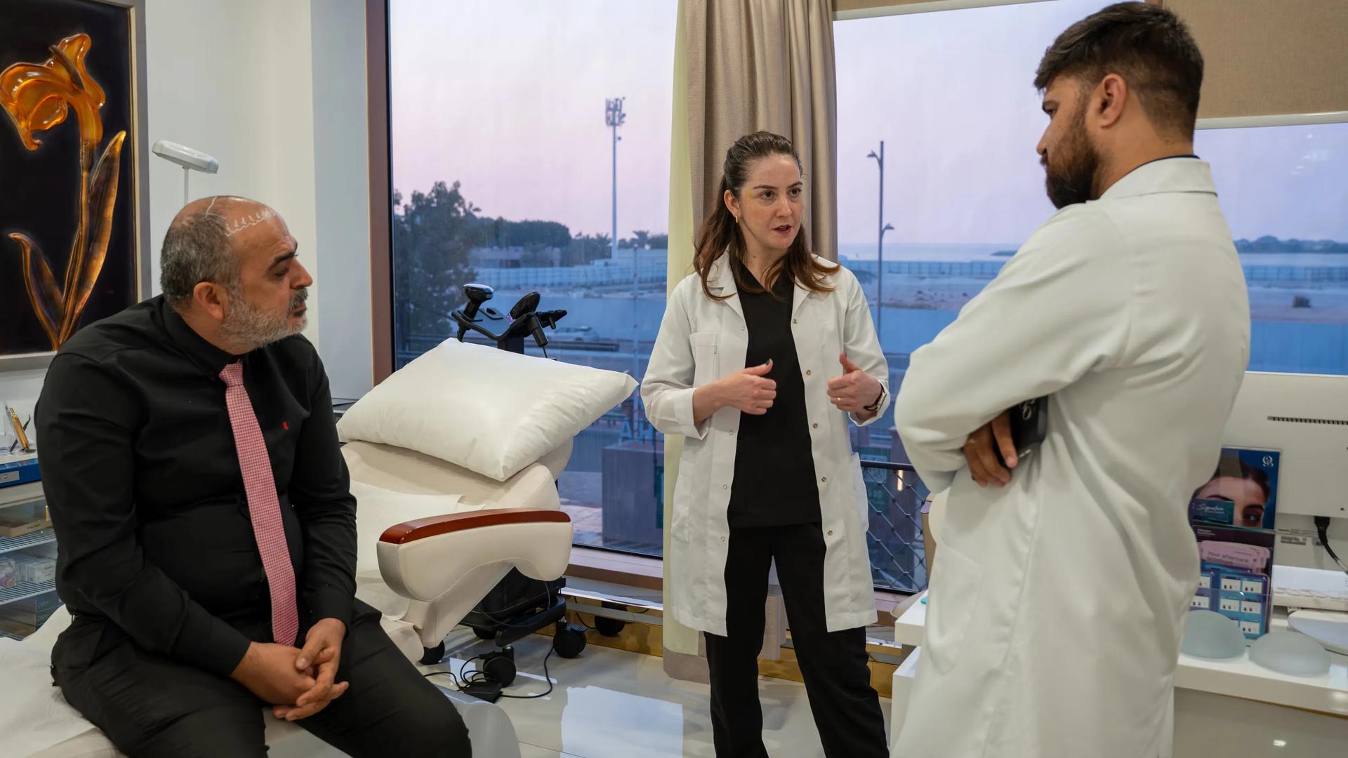 Dubai’de En İyi Saç Ekimi | Türk Doktorlar & Sapphire FUE