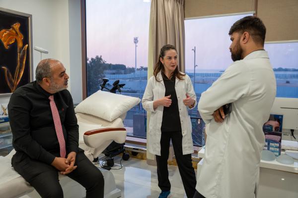 Sapphire FUE Hair Transplant in Dubai by Turkish Doctors - DRFK