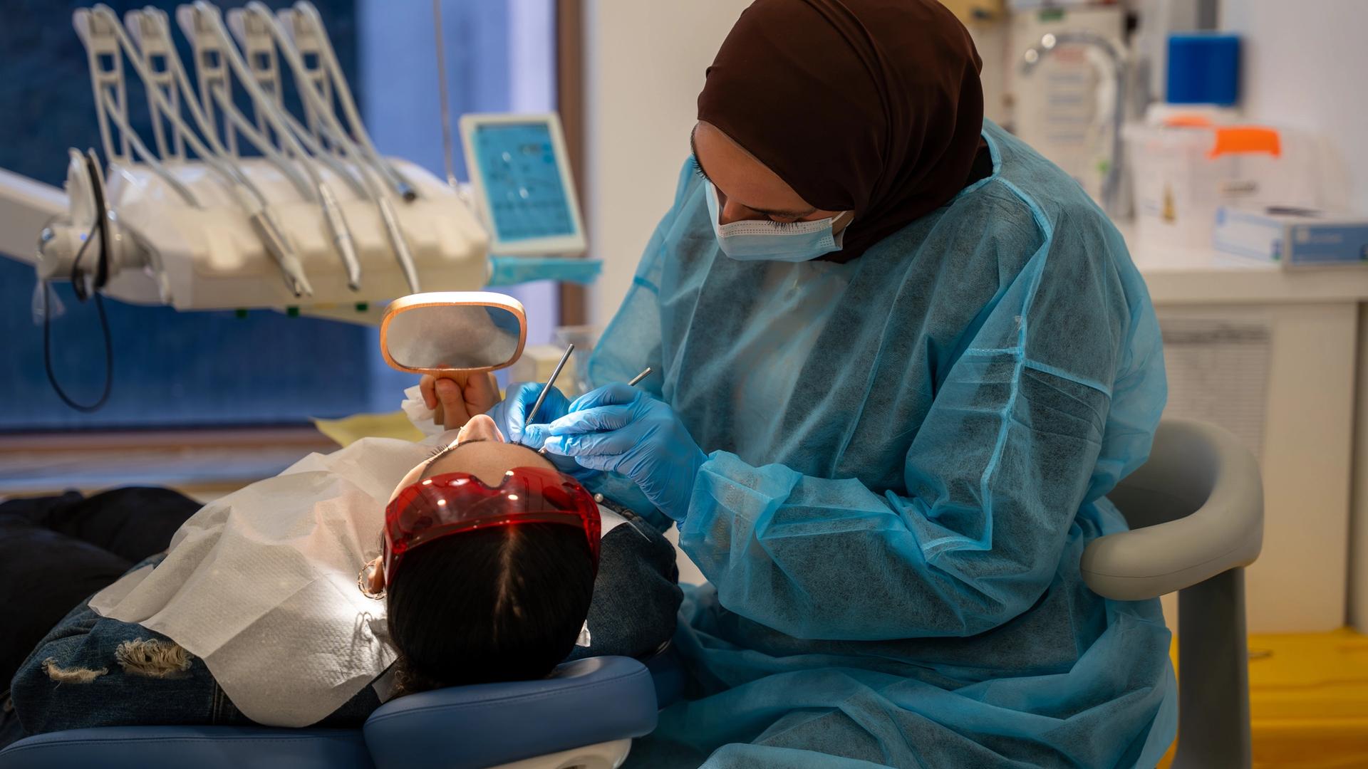 Immediate Dental Implants Dubai | DRFK Physician-Led Care