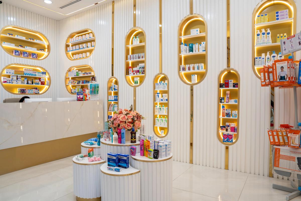 Safe medical environment in Jumeirah featuring an in-house pharmacy with hospital-level care
