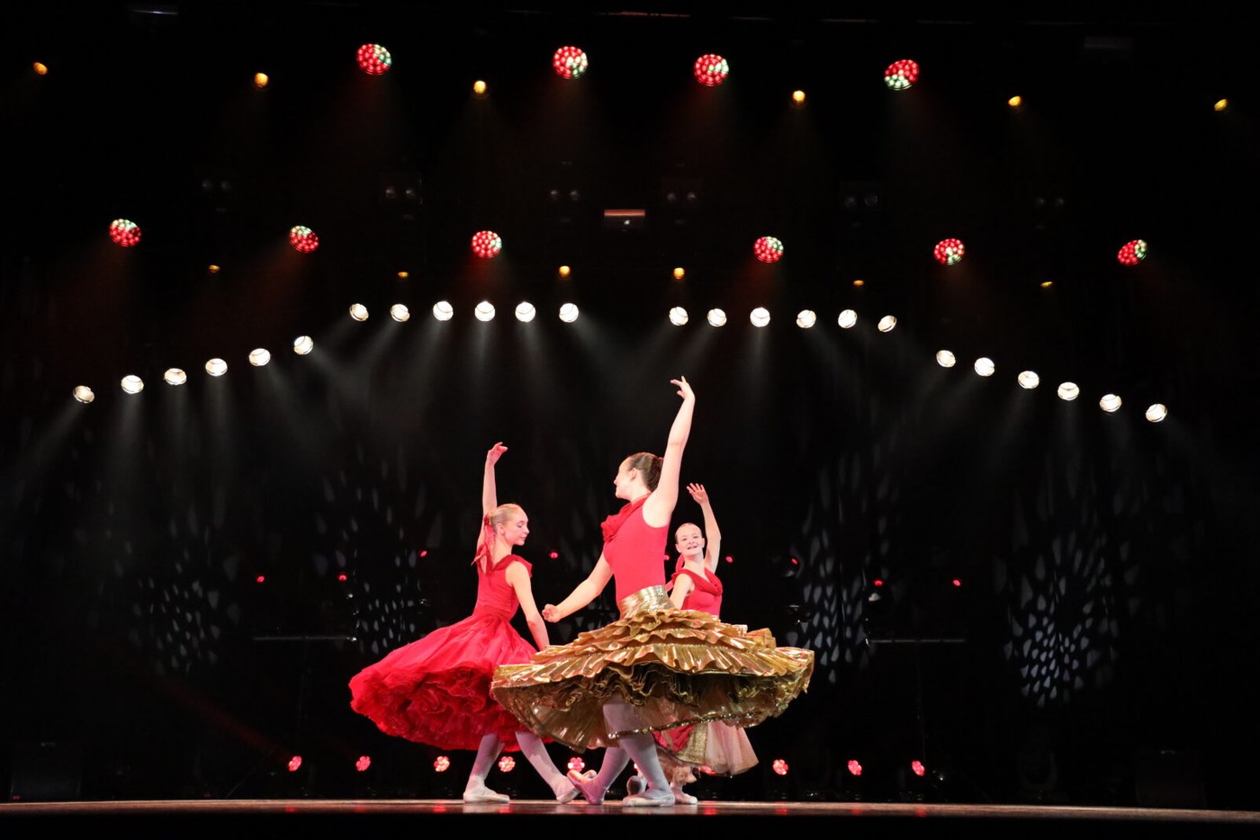 Juleballet 2025: Den Magiske Grydeske