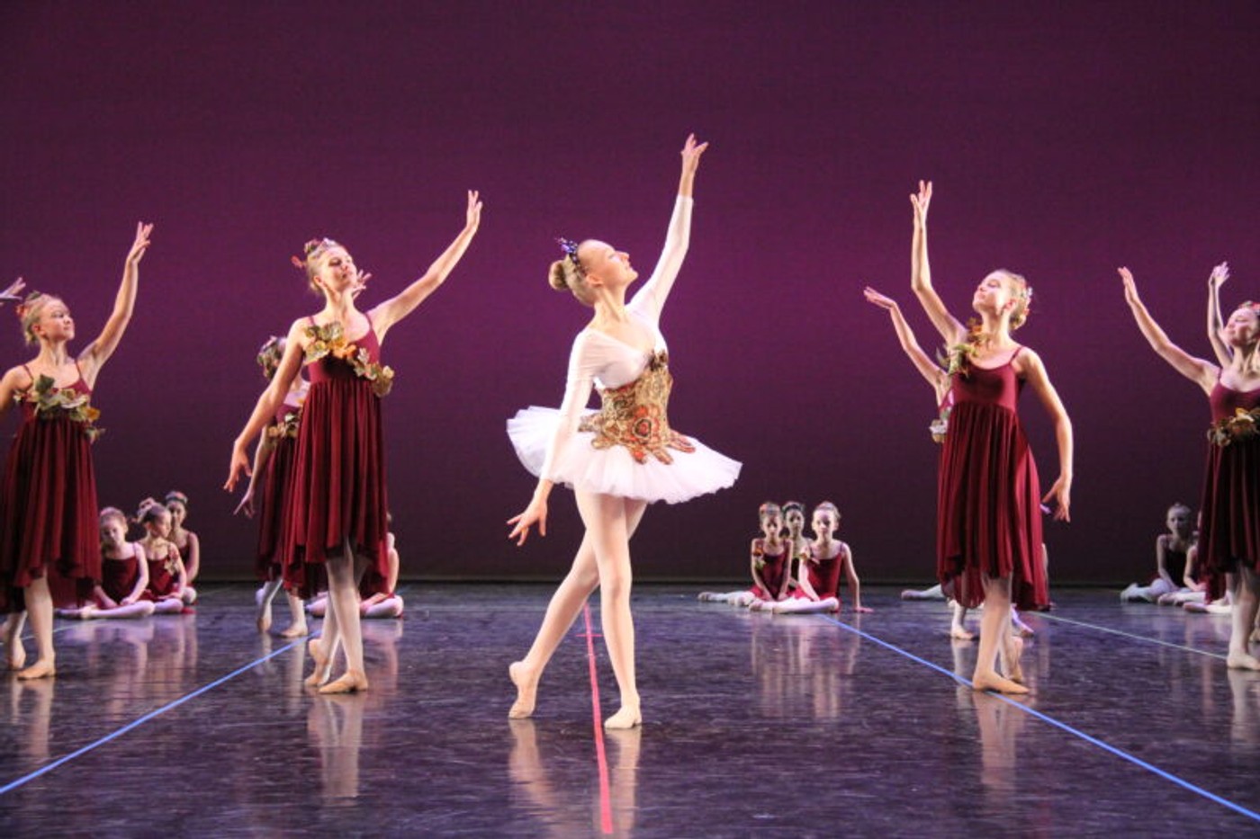 Årets juleballet: “Julepostyr på Balletskolen”