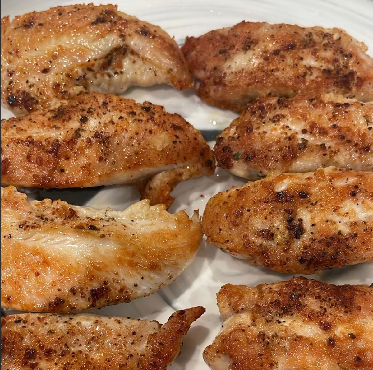 Close up image of chicken wings