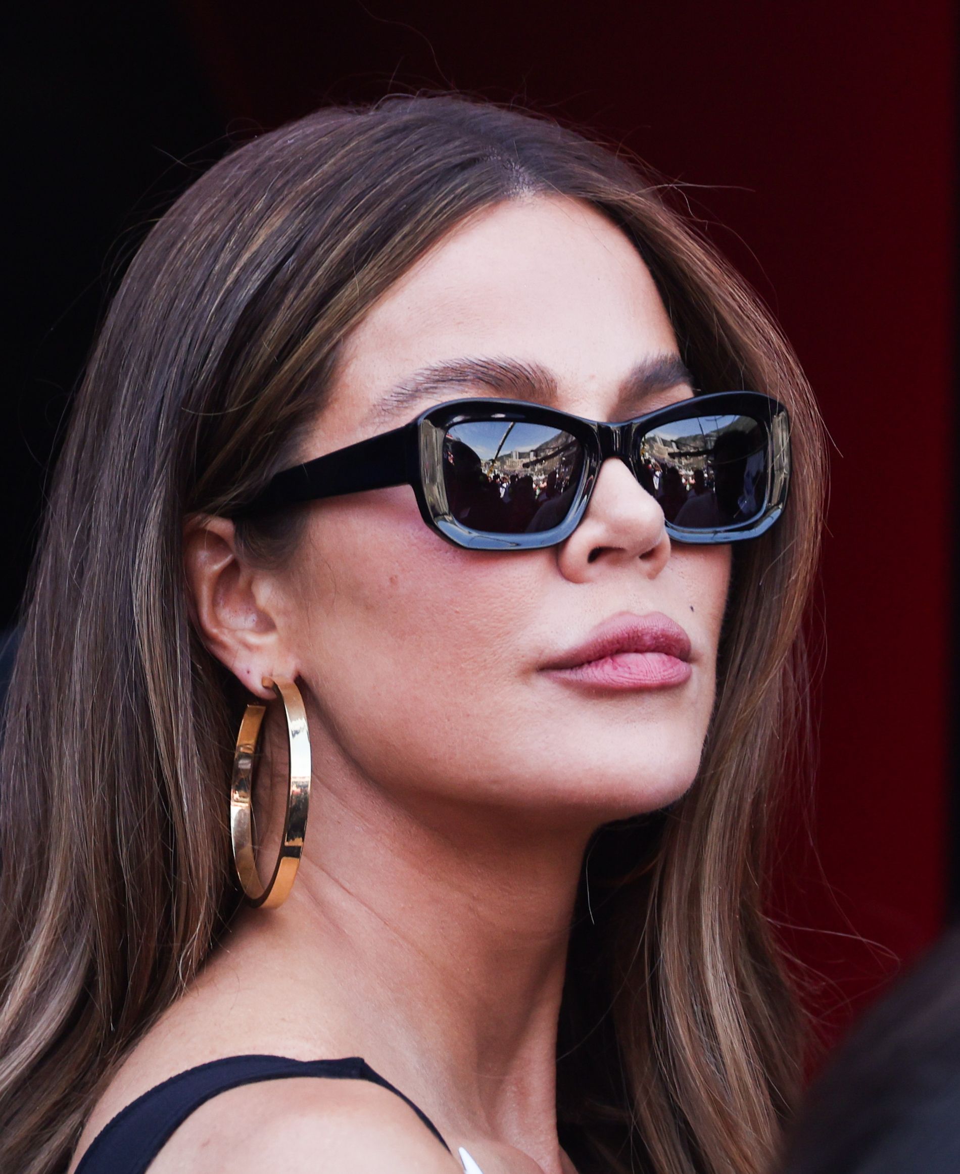 khloe kardashian wearing Jennifer Fisher hoops