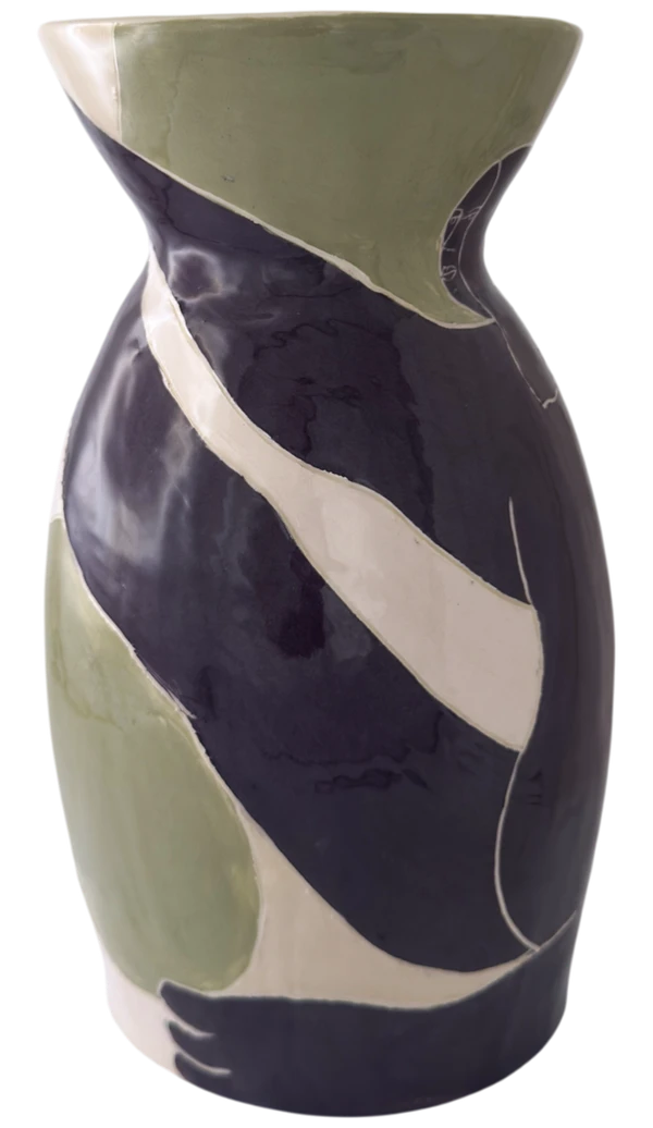 Vase G, view 4
