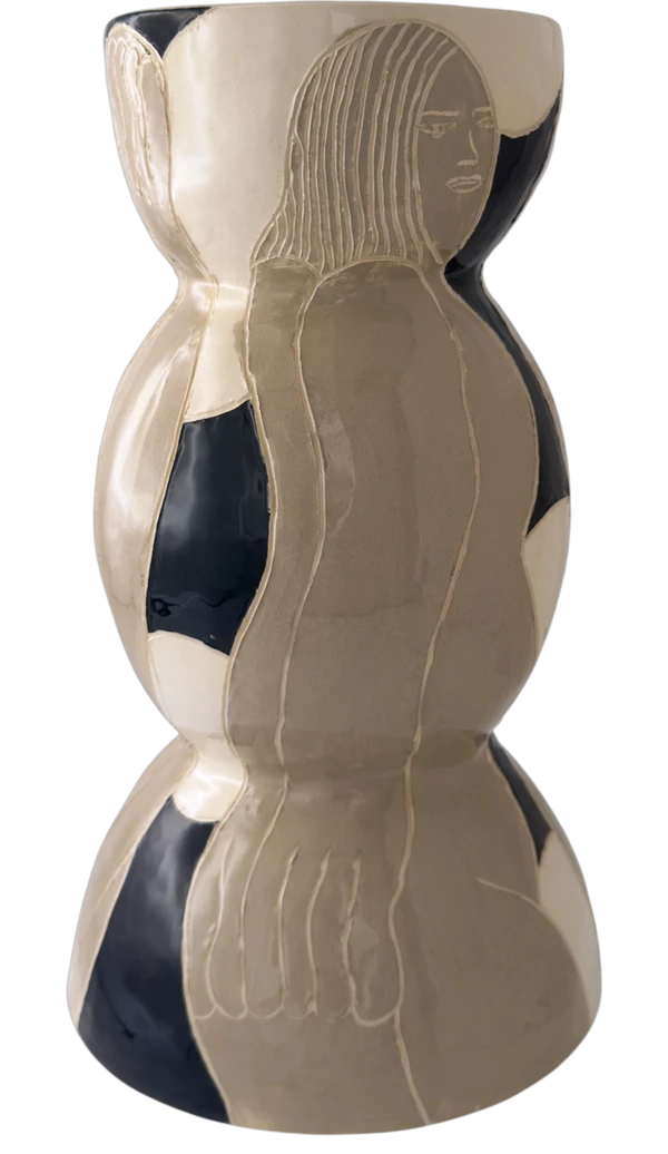 Vase M, view 2