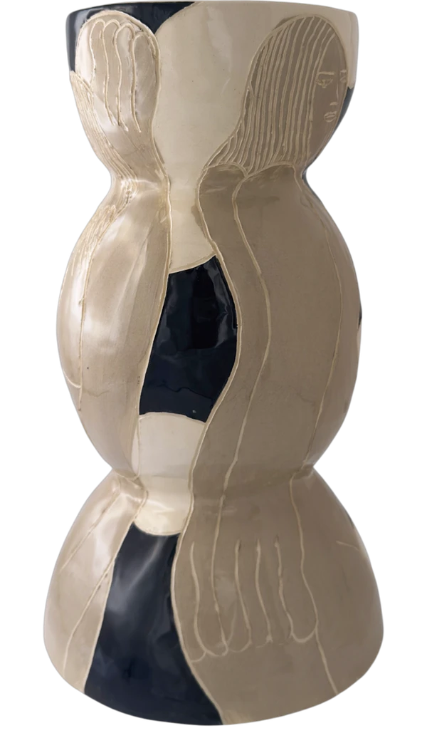 Vase M, view 3