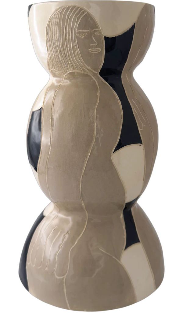 Vase M, view 16