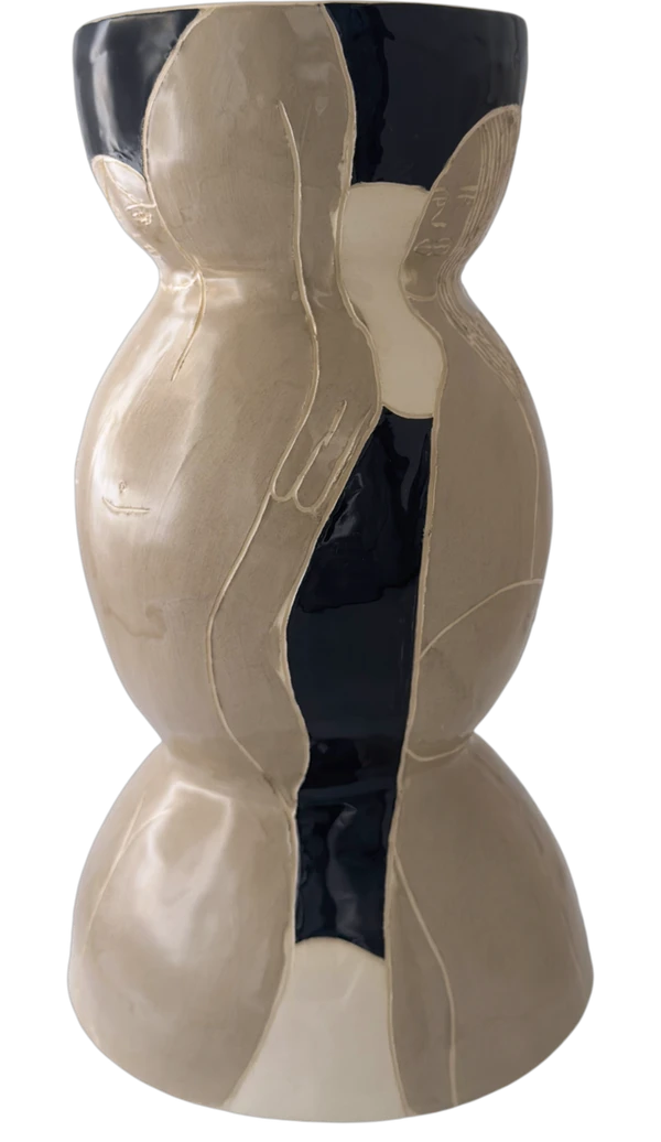 Vase M, view 9