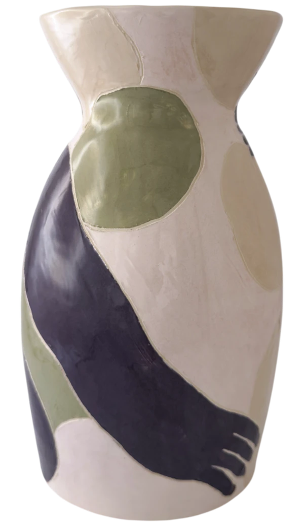 Vase G, view 11