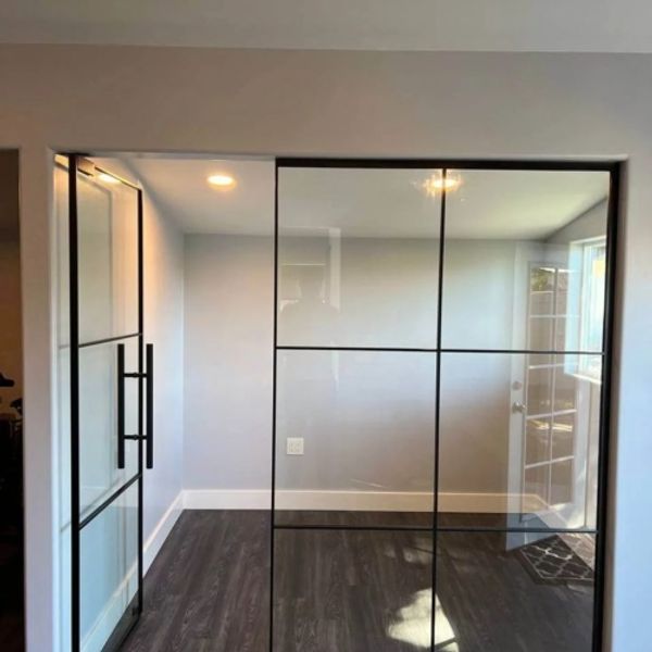 Glass Partitions with Aluminum Frames