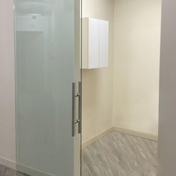 Frameless Sliding Doors