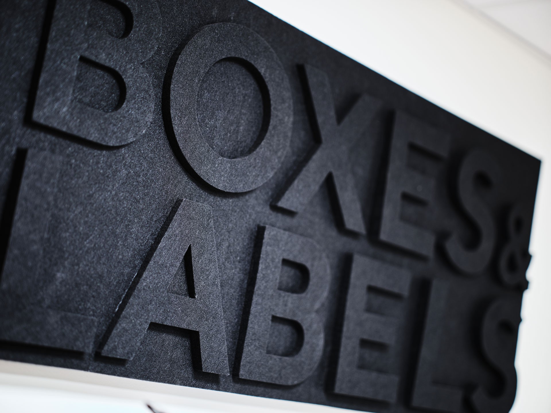 Logotyp Boxes & Labels