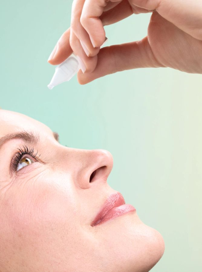 How to use VIZZ eye drops instilling drop