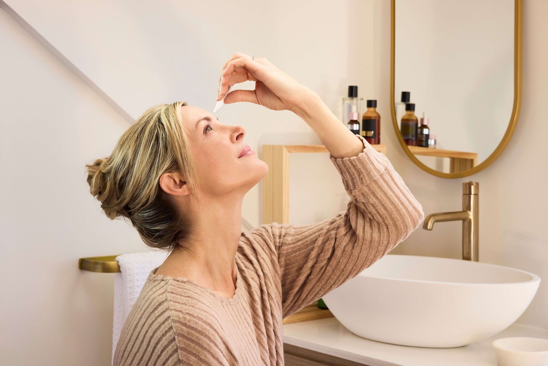 how to use vizz eye drops