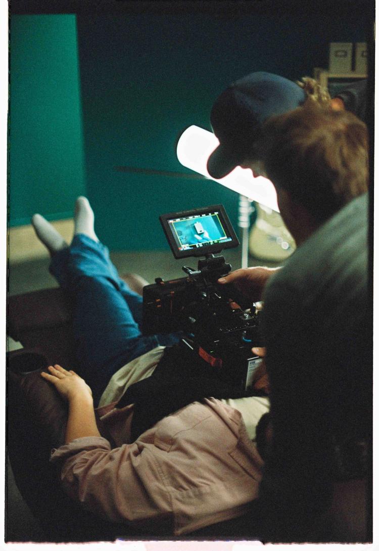 Missing alternative text