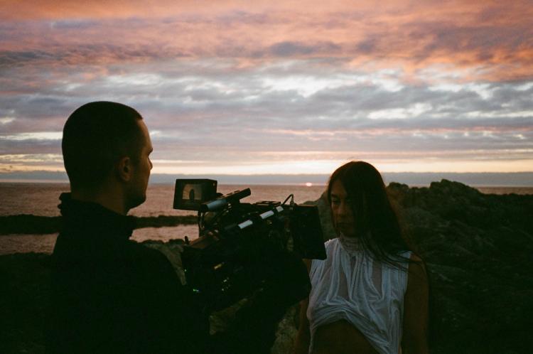 Missing alternative text