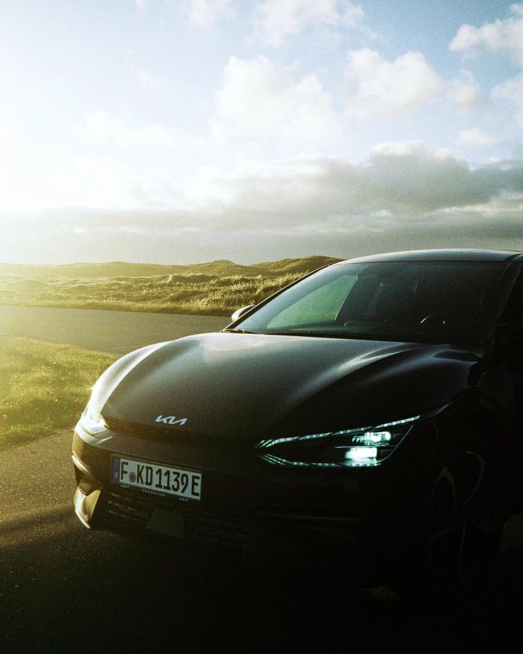 Missing alternative text