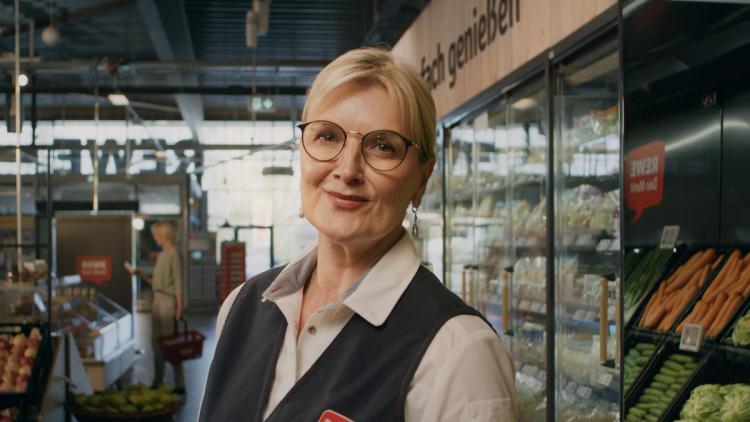 Missing alternative text