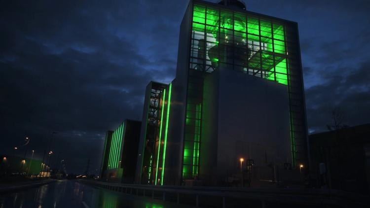 Missing alternative text