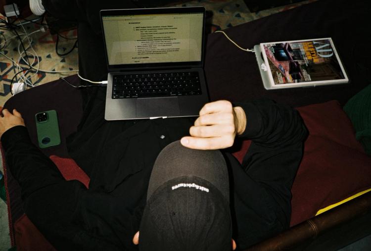 Missing alternative text