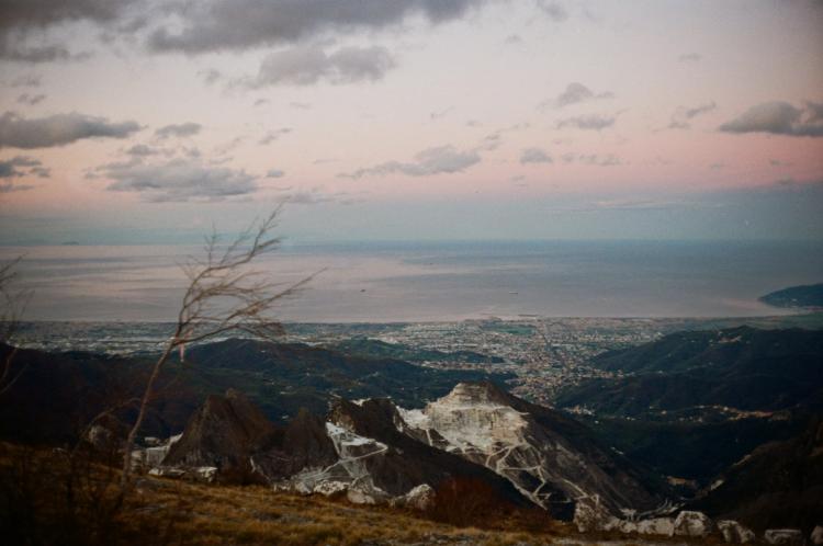 Missing alternative text